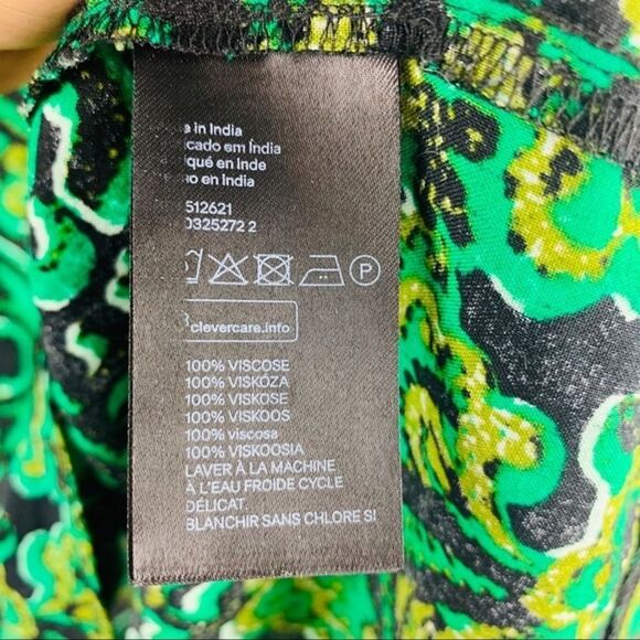 H&M Women’s Green Dress Size 4 Long Sleeve Open Back Casual Lightweight Mini - Picture 10 of 11